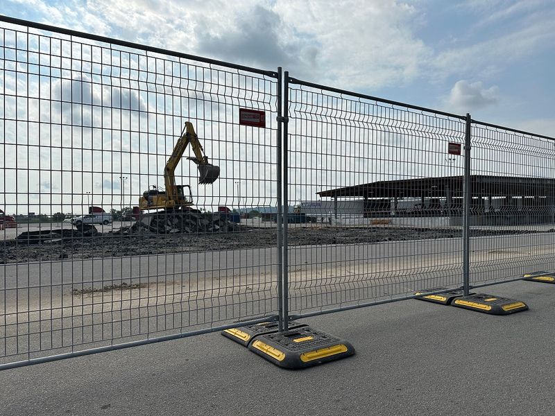 affordable construction site fencing rental