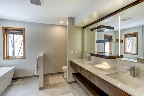 Expert Custom Bathroom Remodeling Services in Dearborn, MI